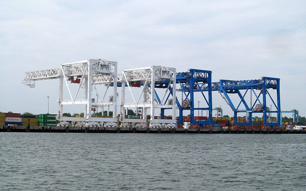 Military Security Concerns Arise Over Chinese-Made Cranes at US Ports