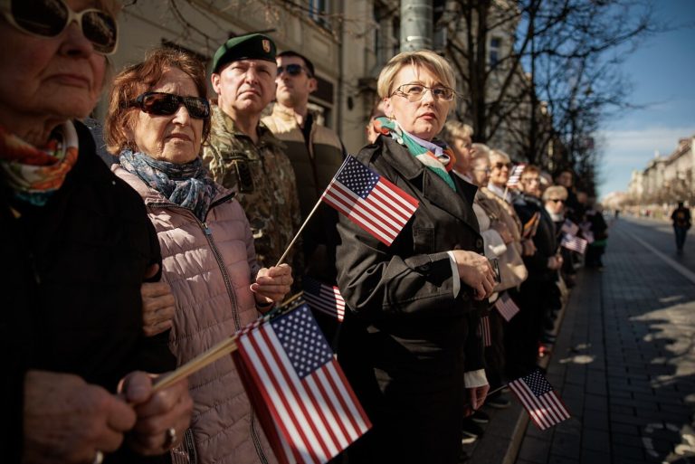 In Vilnius, A Solemn Salute to America’s Fallen Warriors